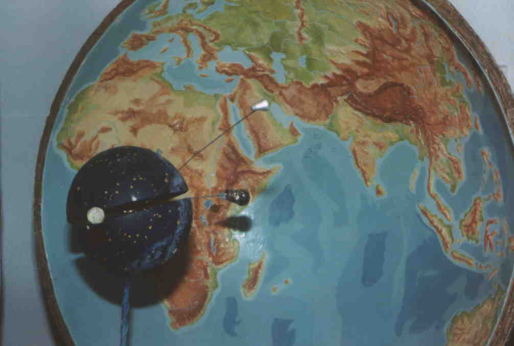 Innenweltmodell mit Fixsternkugel und Sonne und Planeten